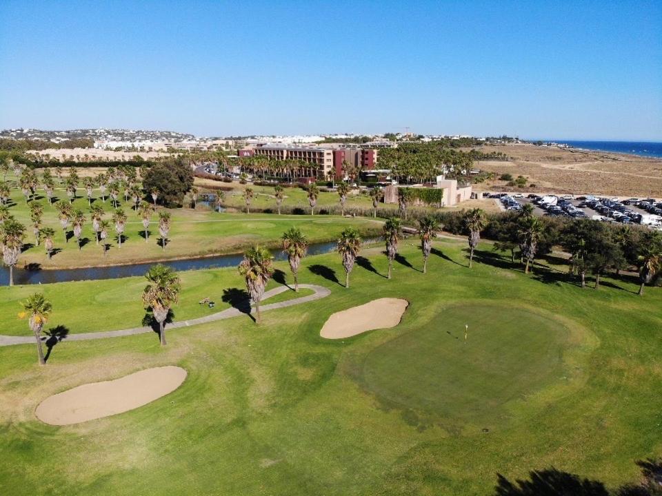 Ambassador Salgados Beach Suites Albufeira Exterior foto