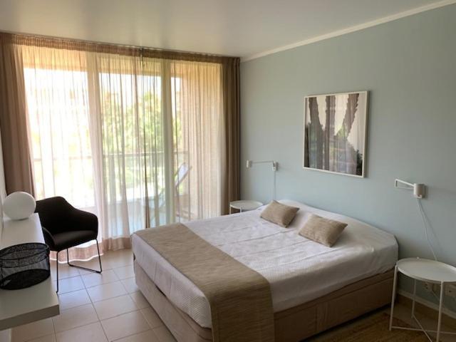 Ambassador Salgados Beach Suites Albufeira Exterior foto